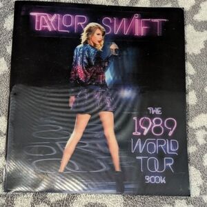 Taylor Swift 1989 World Tour Book